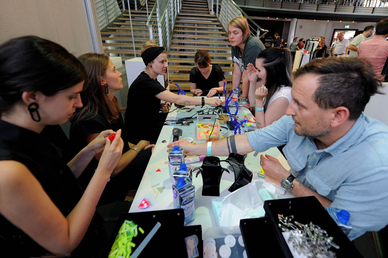 Workshop: Design your own Glowing Jewellery with Lisa Wassong and Anja Dragen  at the Wear It Festival - The Conference on Wearables, fashion tech, smart clothing and consumer innovation on 19-20 June 2018 at the Kulturbrauerei Berlin - (c) Wear It Berlin / Michael Wittig, Berlin
