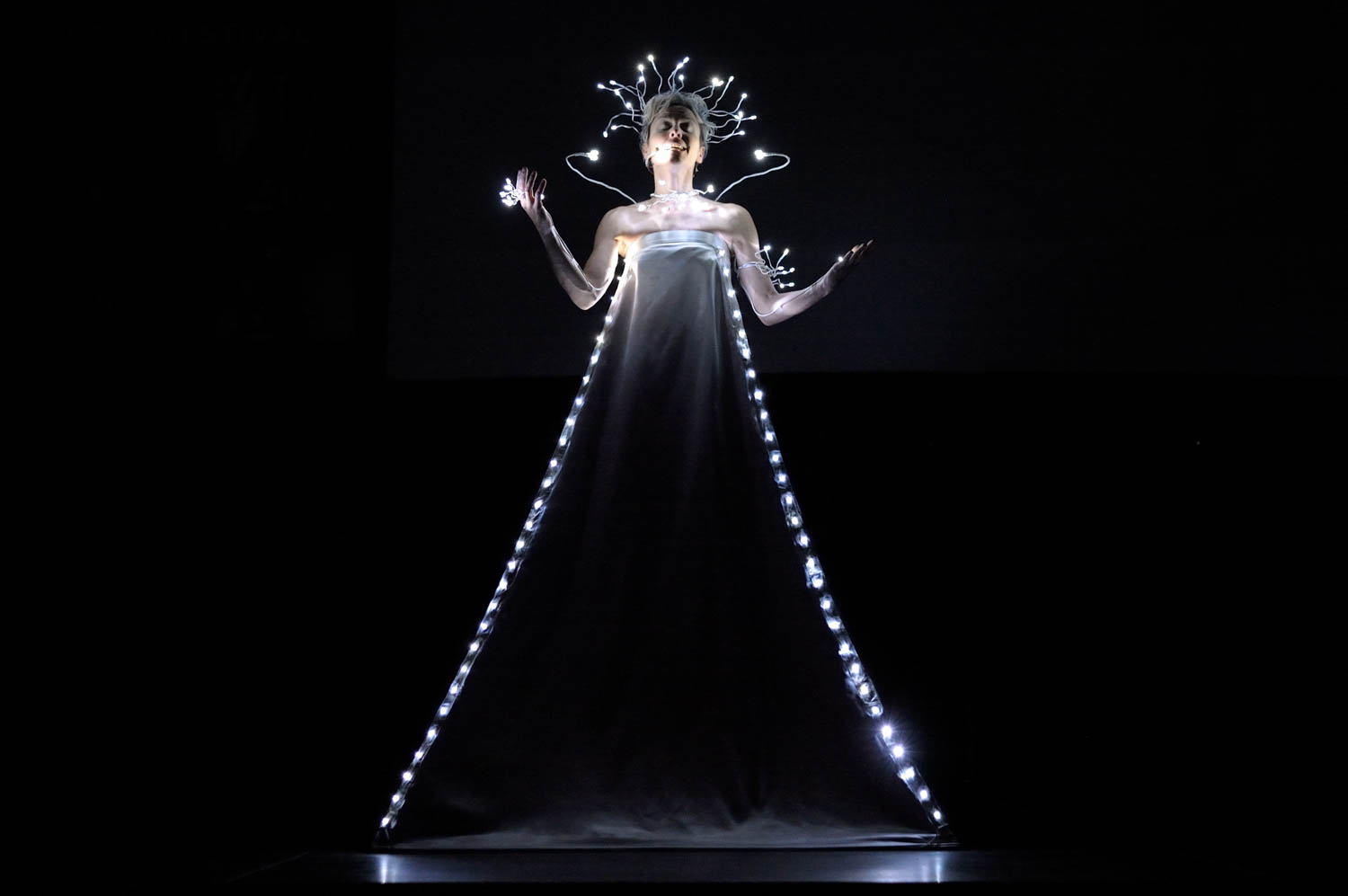Performance ELECTRA by Genevieve Favre Petroff at the Wear It Festival - The Conference on Wearables, fashion tech, smart clothing and consumer innovation on 19-20 June 2018 at the Kulturbrauerei Berlin - (c) Wear It Berlin / Michael Wittig, Berlin